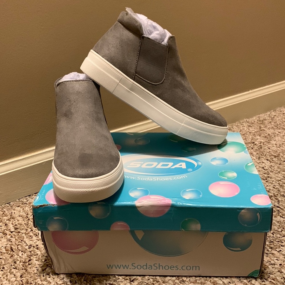 Brand New Soda Women’s Shoes Size 7